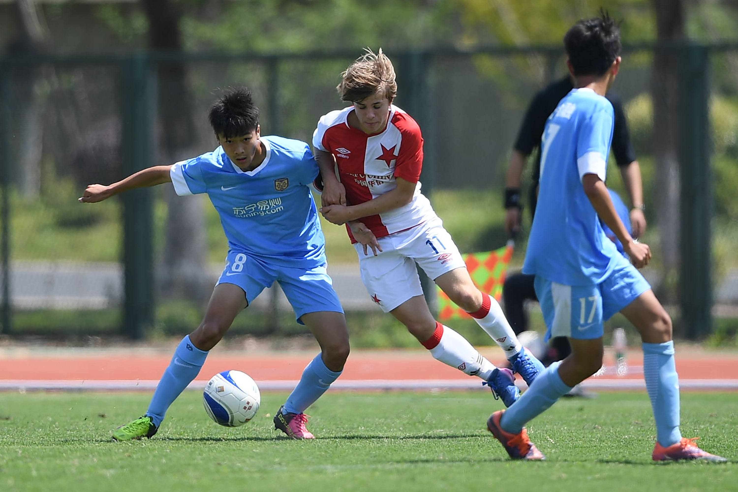 夺得联赛冠 夺得联赛冠